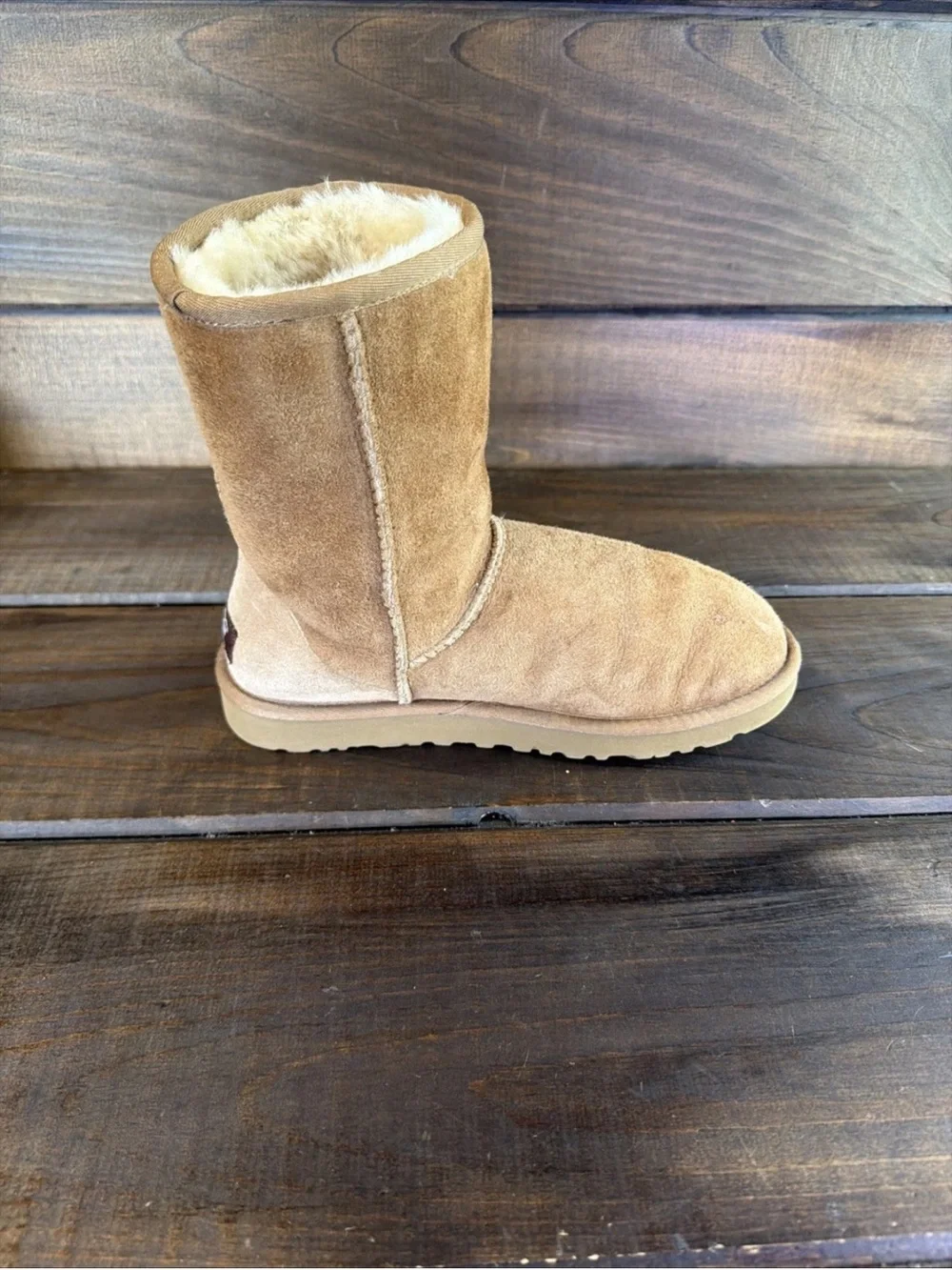 UGG Classic Short Chestnut Brown Suede Sheepskin Lined Boots Women Sz 8 Shearlin